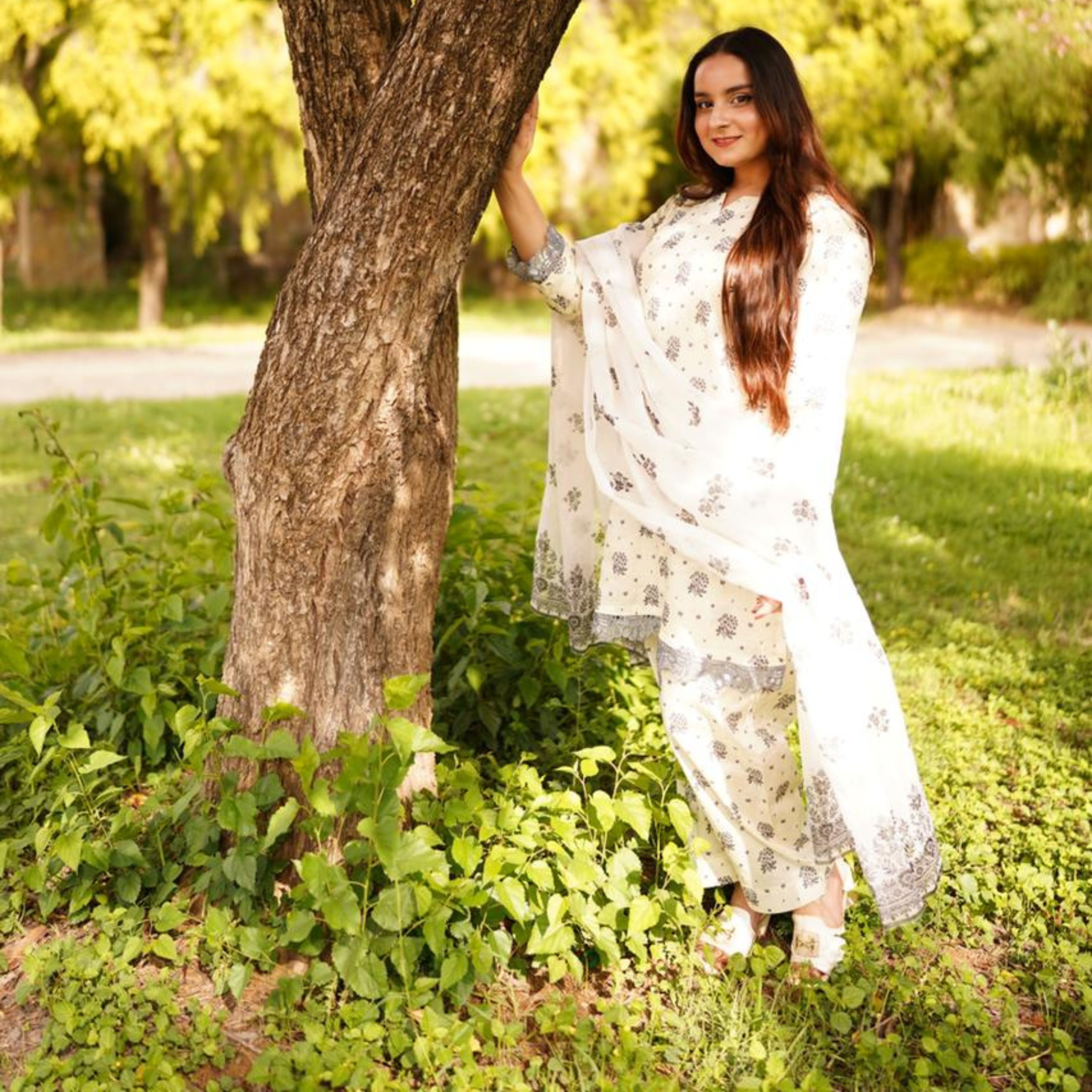 Women's Off-White Ready-to-Wear 3-Piece Printed Lawn Suit
