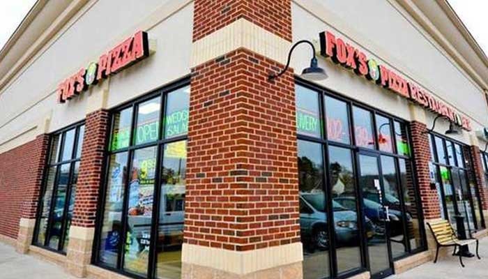 Fox's Pizza Restaurant and Bar gallery 1