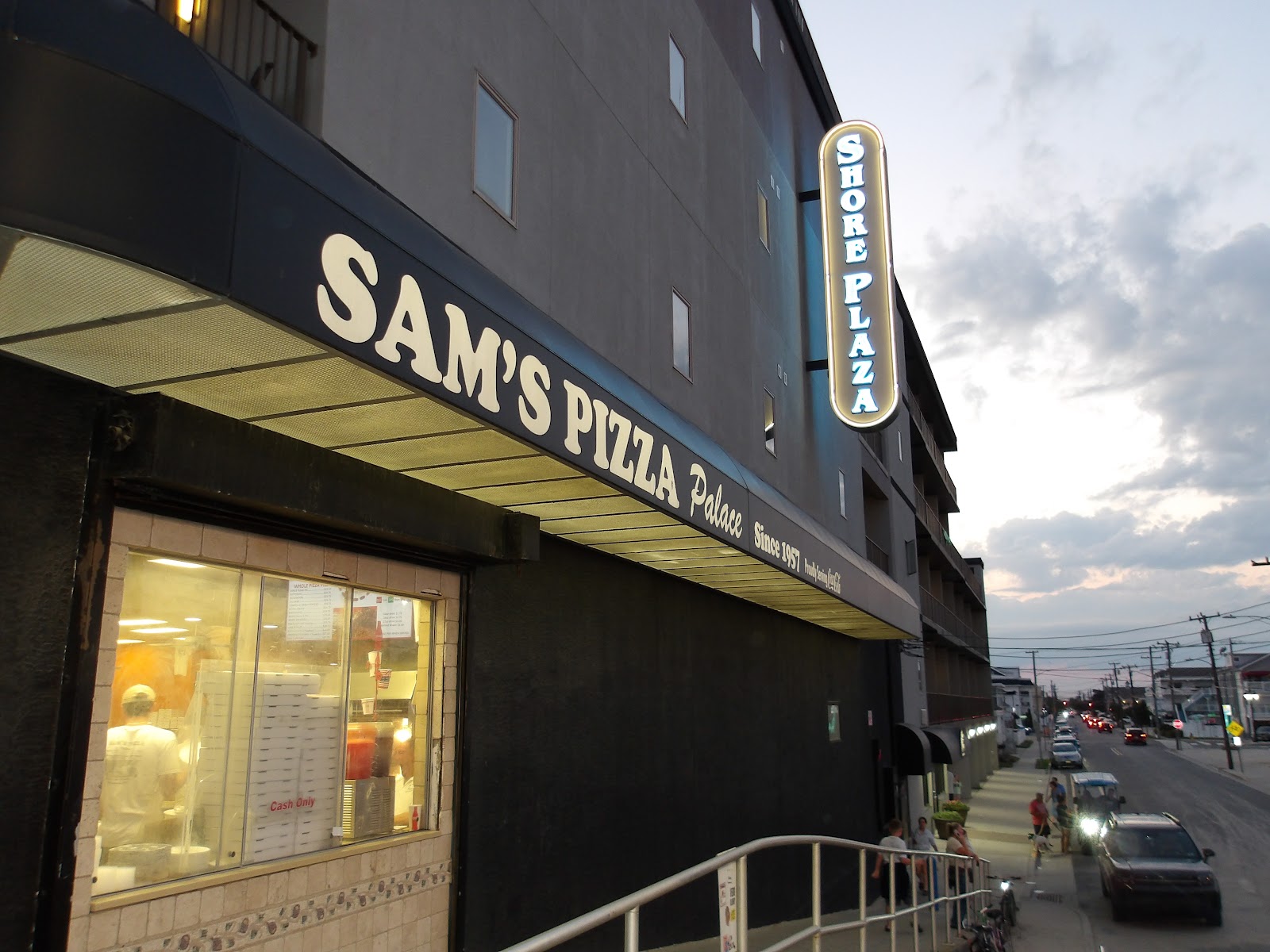 Sam's Pizza Palace gallery 5
