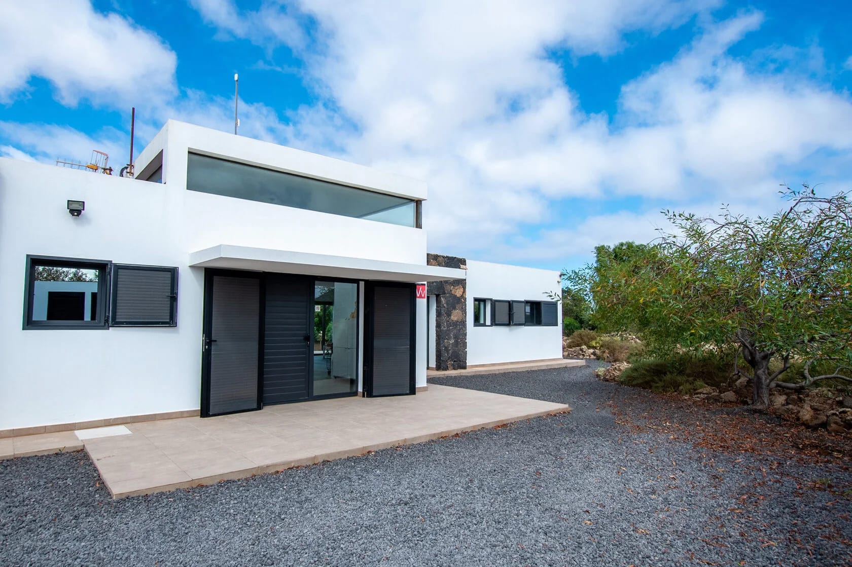 Wind Wave 28 A - Interior/Exterior View of Luxury Villa in Fuerteventura - Image 1