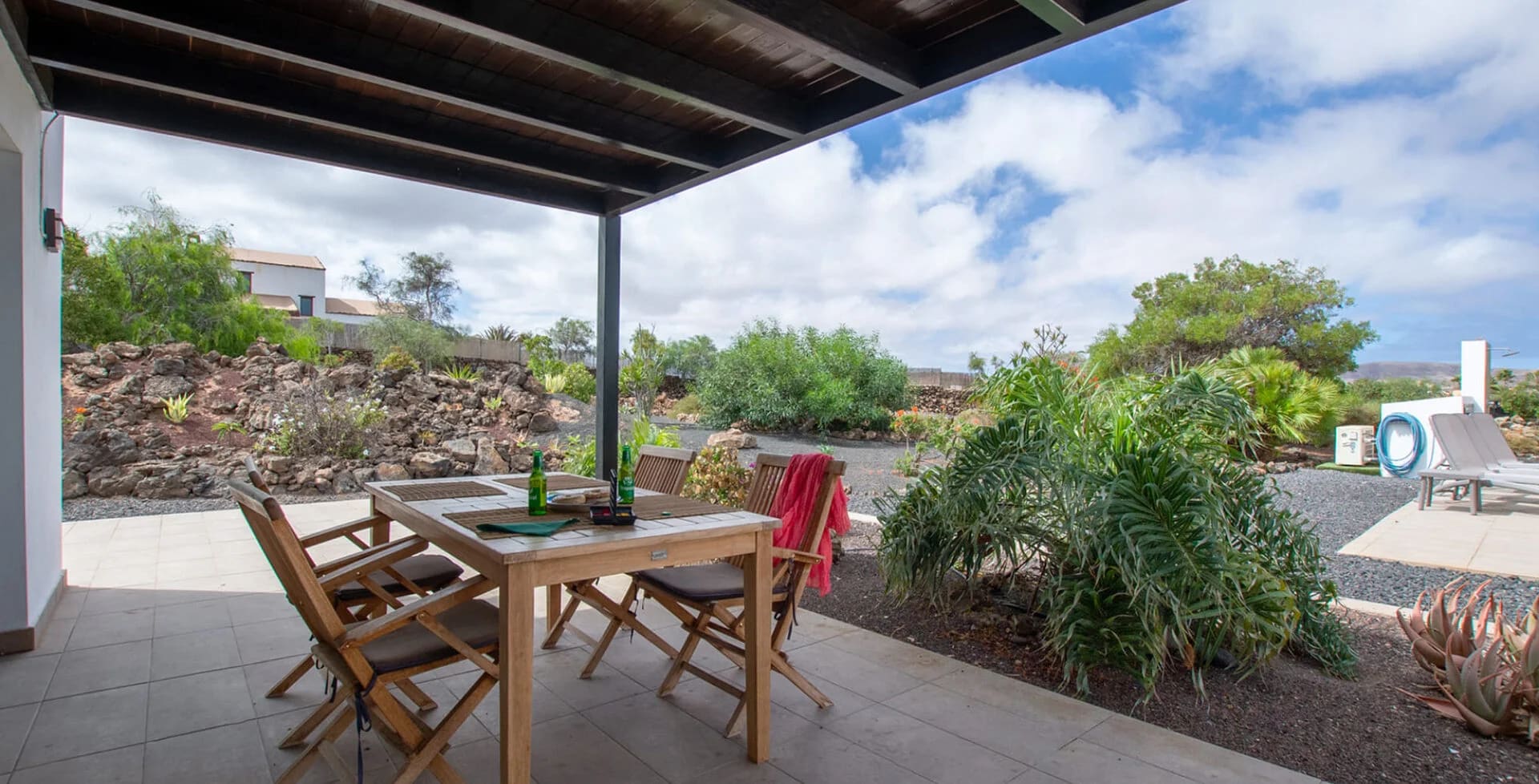 Wind Wave 28 B - Interior/Exterior View of Luxury Villa in Fuerteventura - Image 1