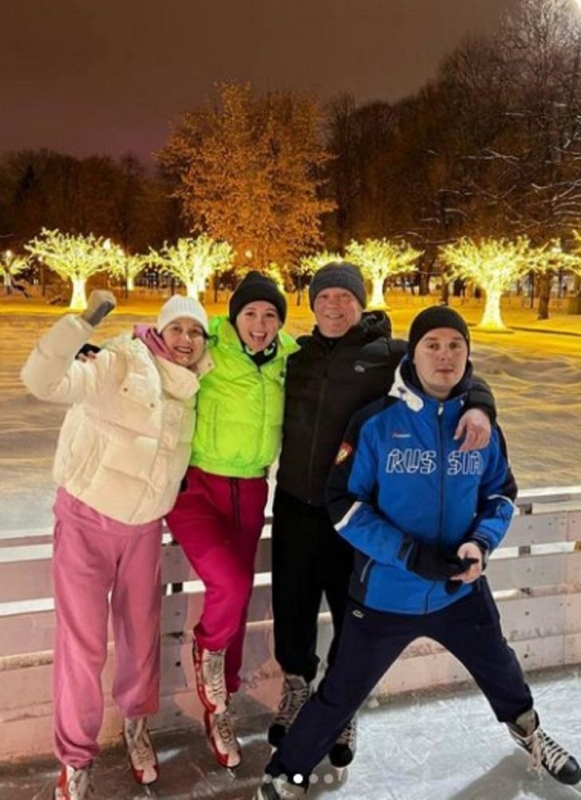 Певица Клава Кока с мамой