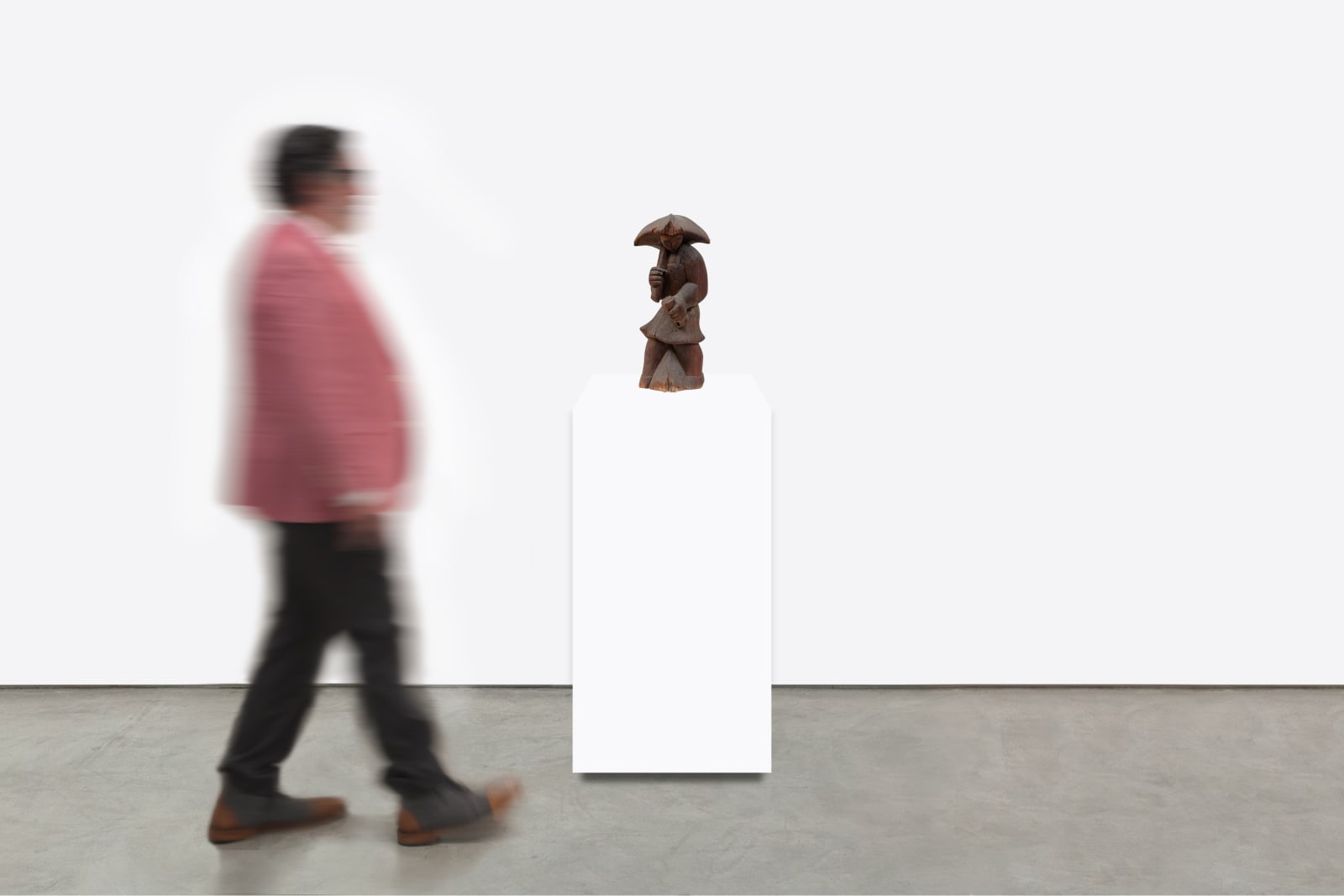 Woman with Square Umbrella (A10700) scale