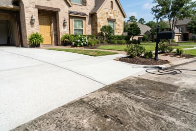 Driveway project by B&R Power Washing in River Oaks, Houston