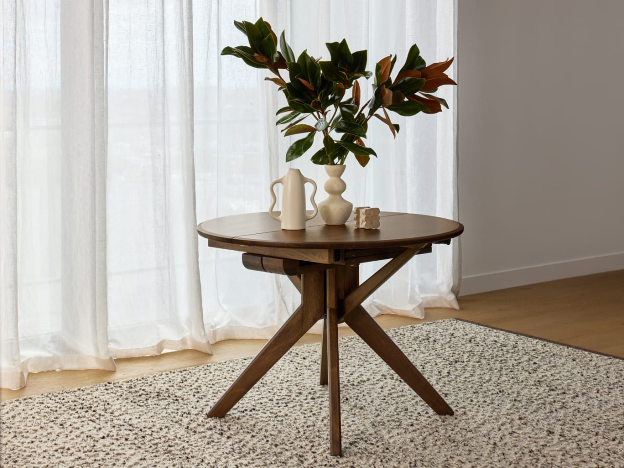Casa Hardwood Extendable Dining Table | Round | Rustic Walnut