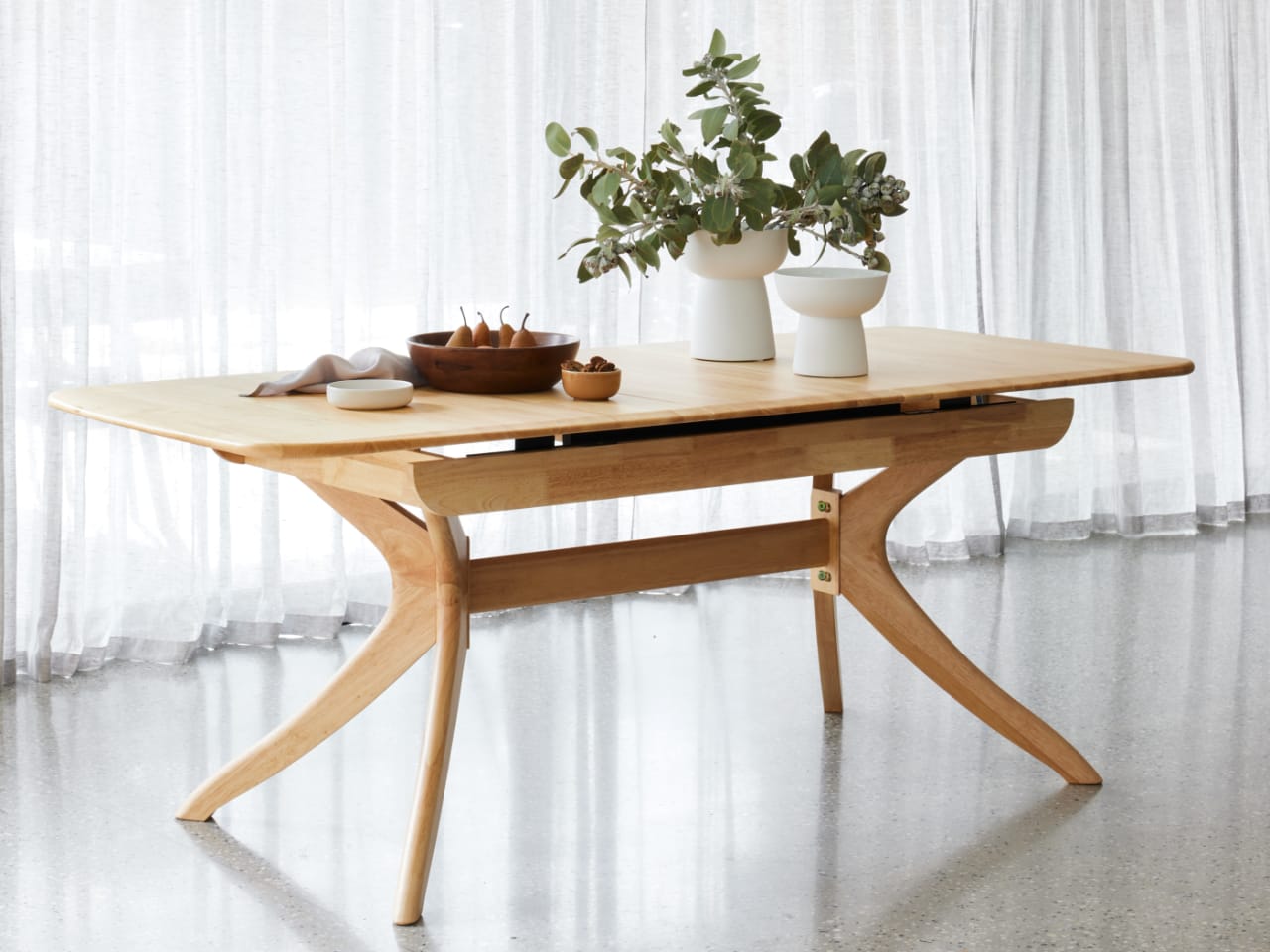 Villa Natural Hardwood Extendable Dining Table (210 - 260cm) | Rectangle
