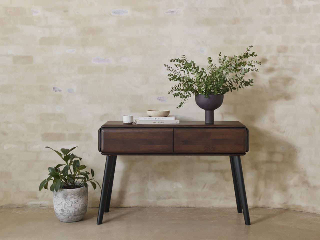 Casa Hardwood Console Table | Arabica Walnut