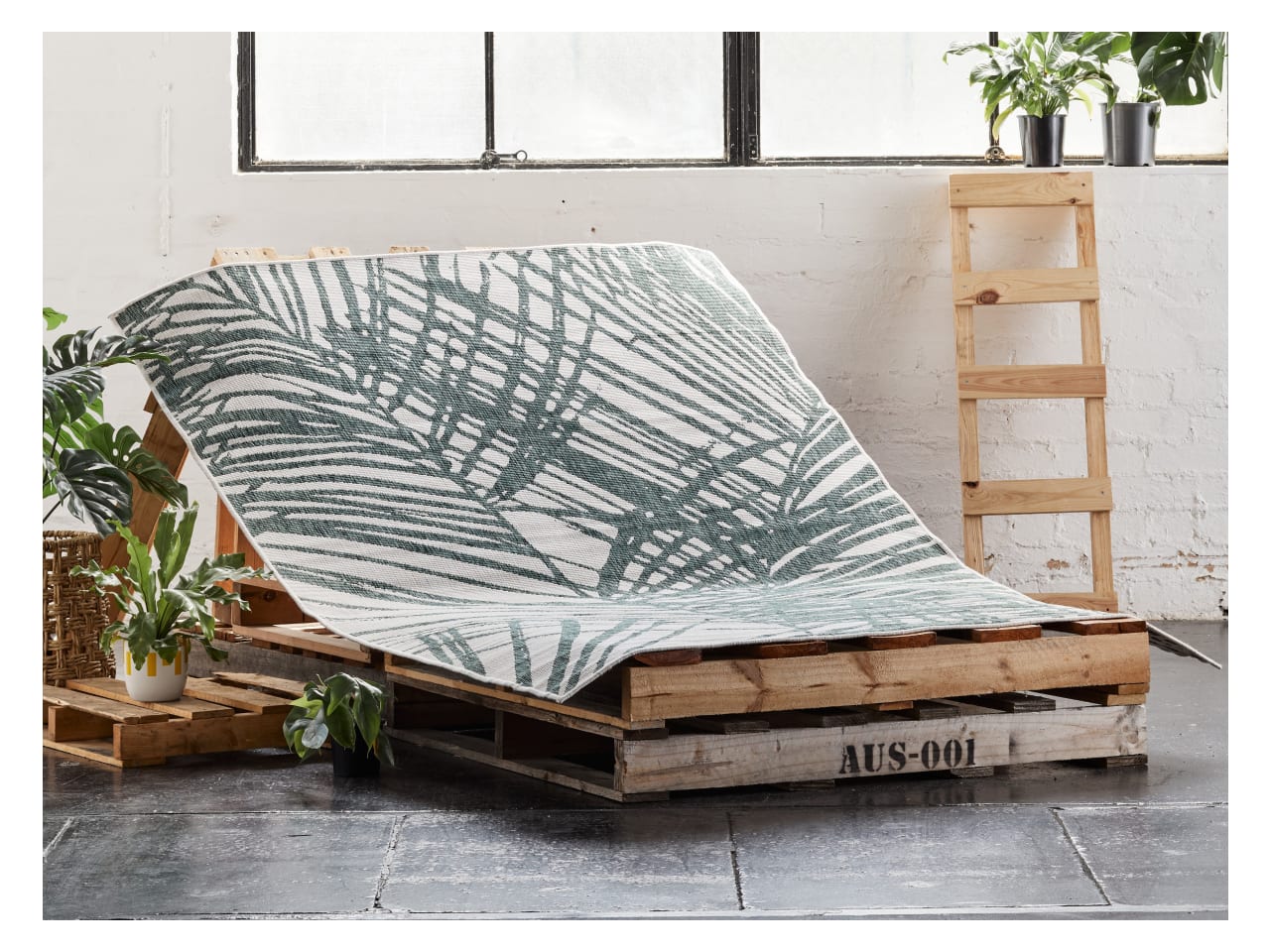 Palm Reversible Outdoor Rug