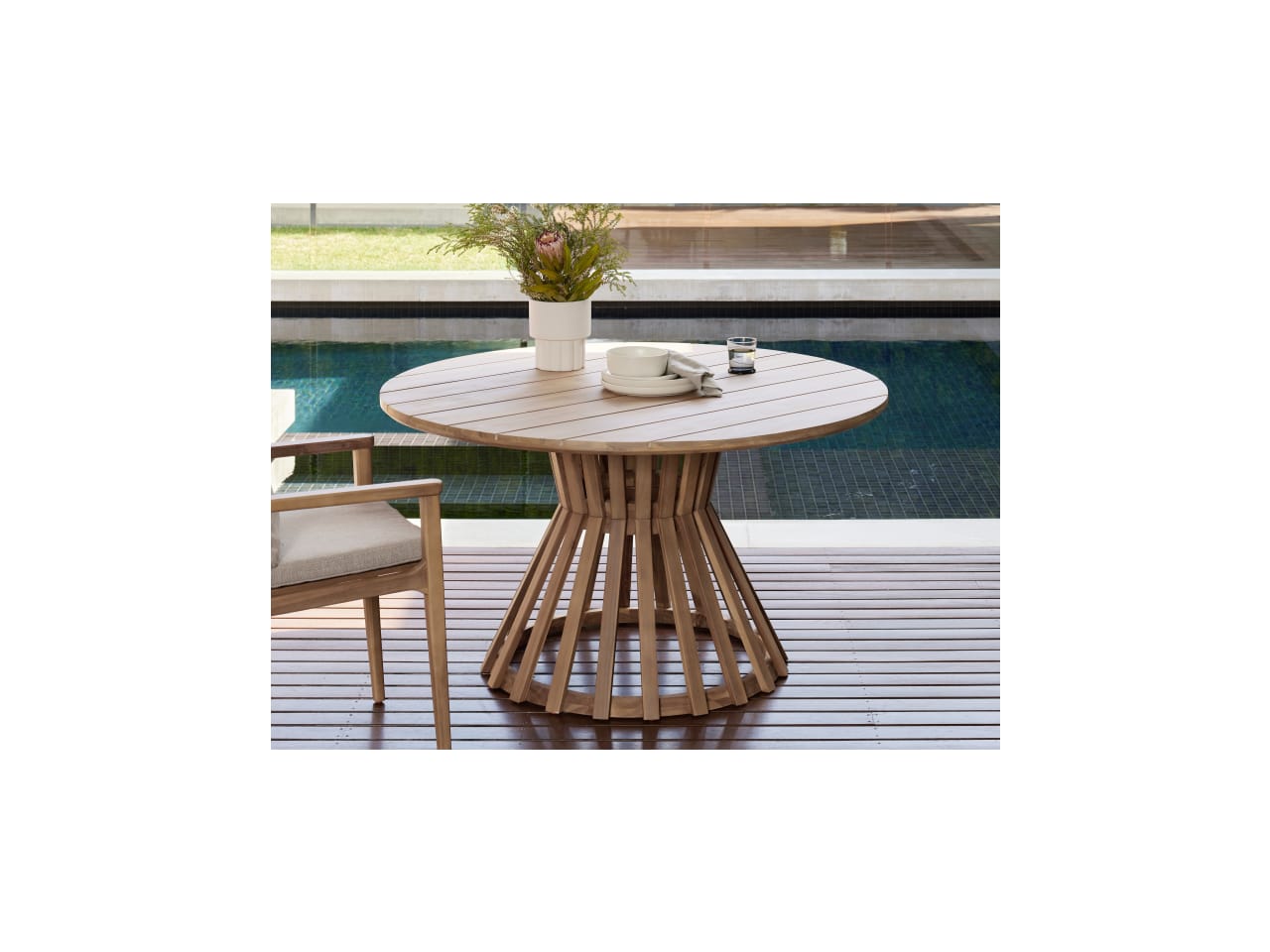 Stavanger Round Acacia Outdoor Dining Table