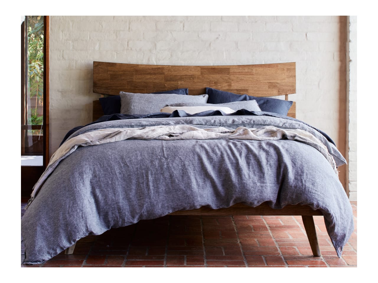 Cruz Hardwood Queen Size Bed Frame | Rustic Walnut