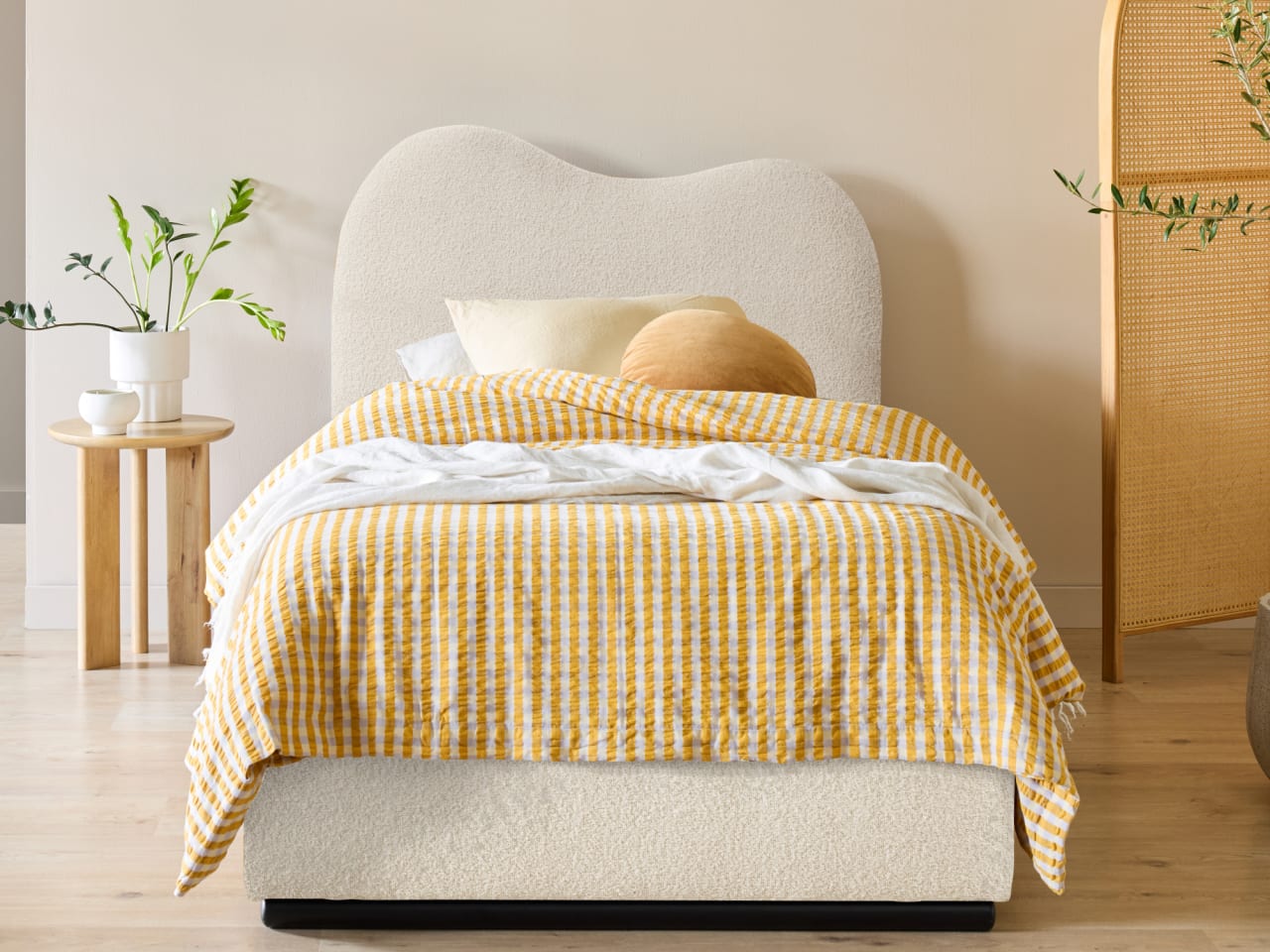 Amber King Single Storage Bed | Beige Fabric