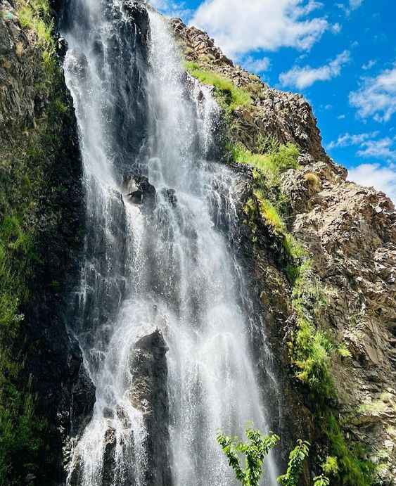 Hussainabad Waterfall skardu