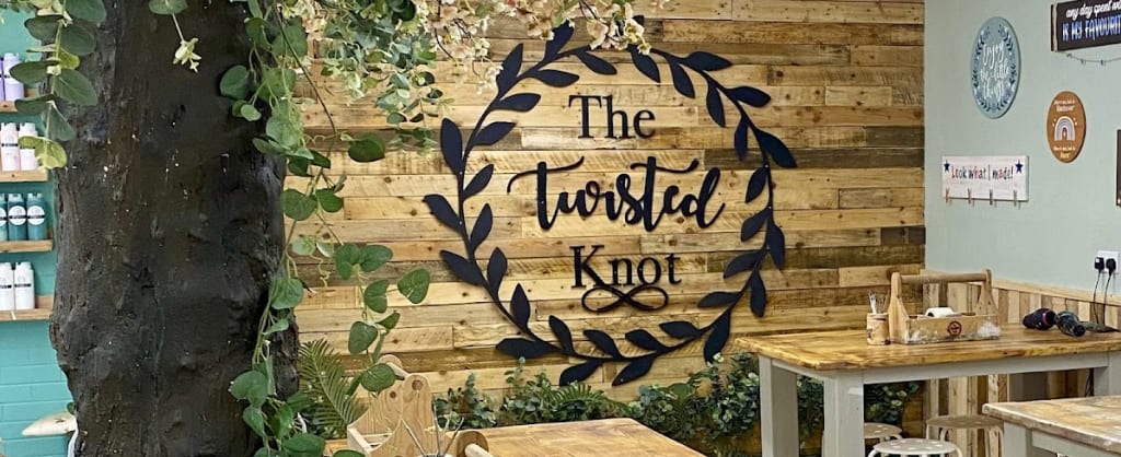 Photo of The Twisted Knot