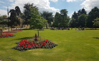 Oaklands Park