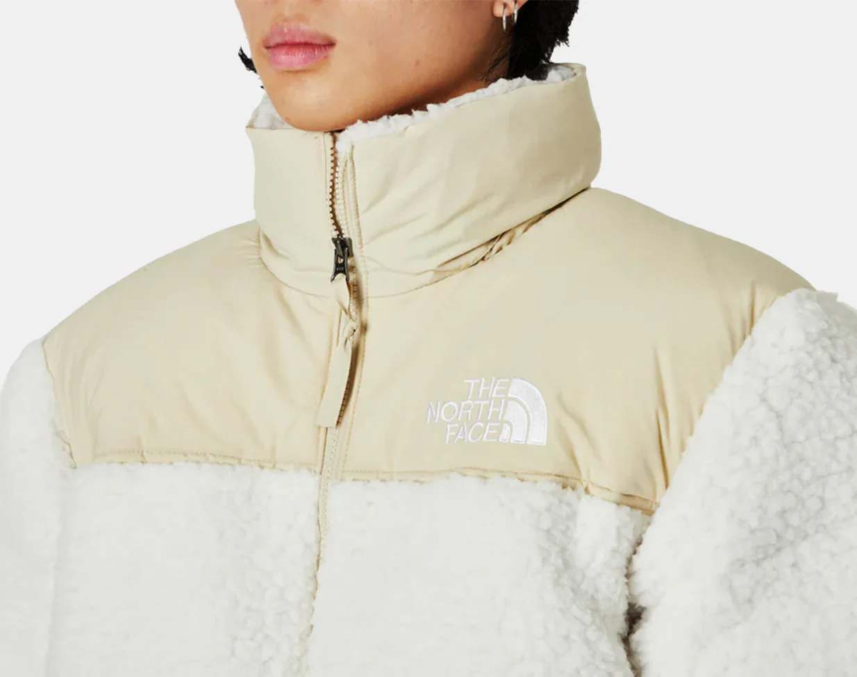 Schwarze gefütterte Sherpa-Jacke — Vorderansicht