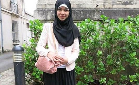 Siswi Muslim Yang Sempat Dilarang Karena Rok Panjangnya,Sudah Masuk Sekolah Lagi