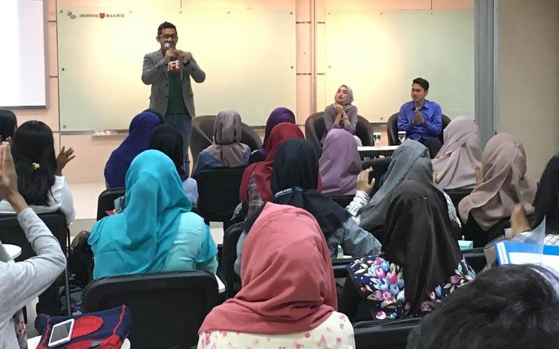 Muslimpreneur Community Goes To Campus “Contek Kisah Sukses Pelajar Bikin Usaha”