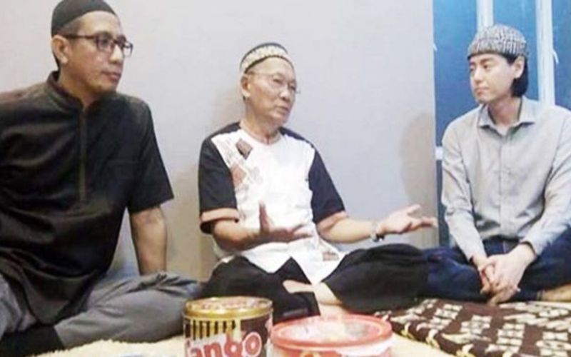 Alhamdulillah, Aktor Roger Danuarta Memeluk Islam