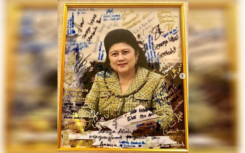 Ibu Ani Yudhoyono Tutup Usia