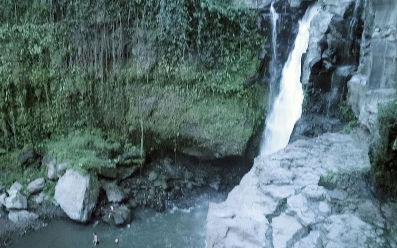 Menelik Indahnya Air Terjun Blangsinga, Destinasi Wisata Bali Yang Jauh dari Hiruk Pikuk Kota