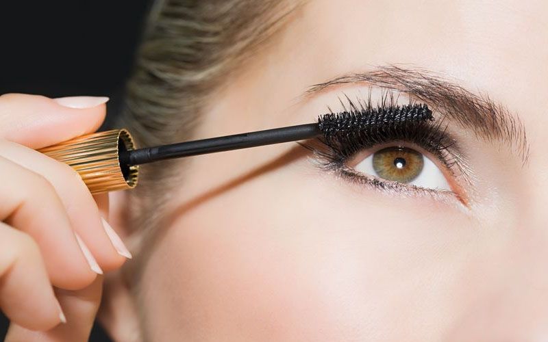 Tips Pakai Maskara Agar Bulu Mata Lentik Maksimal