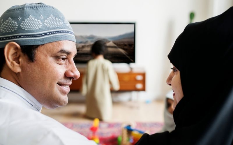 Menyelesaikan Pertikaian Rumah Tangga Secara Islami