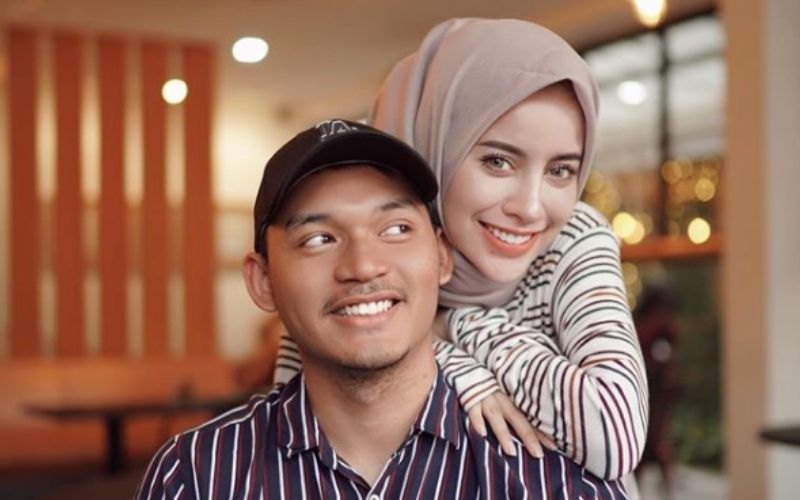 Lewat Martabak, Aghnia Punjabi Beri Kejutan untuk Suami