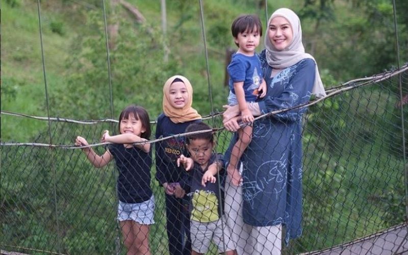 Curhatan Zaskia Mecca dan Alyssa Soebandono jadi Guru Dadakan untuk Anak