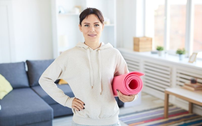 5 Gerakan Home Workout Sederhana Agar Tubuh Tetap Sehat