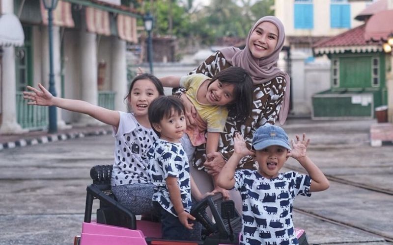 Disebut Jarang Ganti Baju, Zaskia: Repot Kalau Dihisab