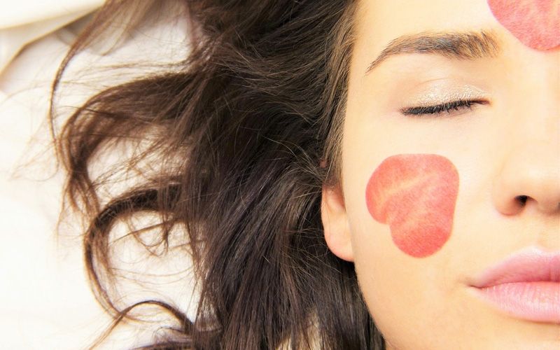 6 Tips untuk Menjaga Kulit Lembab dan Terhidrasi saat Puasa