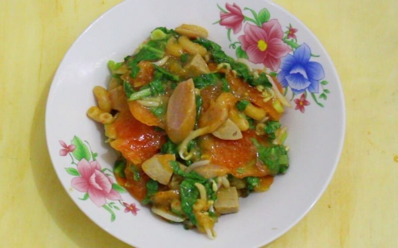 Iseng Saat Malam Hari? Yuk Coba Buat Seblak Sendiri