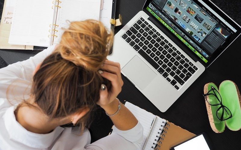 Segarkan Kembali Pikiran yang Stres Saat WFH dengan 5 Cara Ini