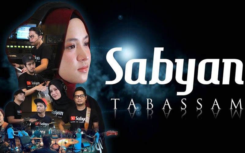 Lirik dan Terjemahan Lagu Tabassam - Sabyan