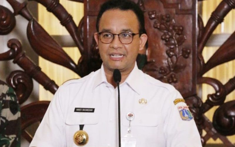 Anies Ubah Masuk Jam Kerja Guna Cegah Penumpukan di Stasiun