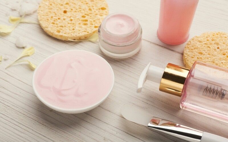 7 Kandungan dalam Skincare Ini Ampuh Atasi Kulit Kering