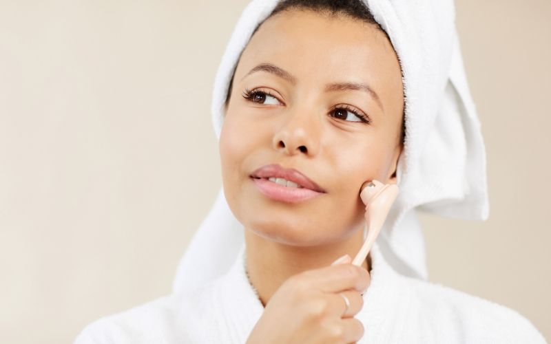 Hindari 5 Jenis Makanan Ini Agar Kulit Tak Semakin Kusam