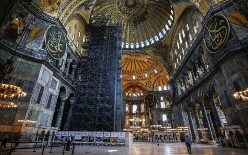 Setelah Menjadi Masjid, Hagia Sophia Tetap Terbuka Untuk Non-Muslim