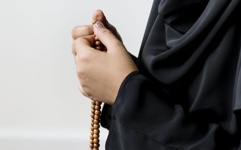 Sering Terlupa, Ini Dia 6 Adab Ketika Berdzikir