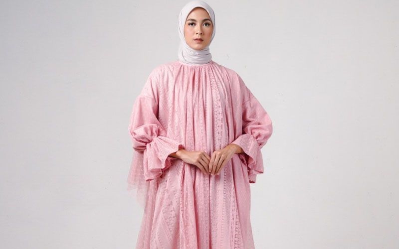8 Dress dan Scraf Elegan yang Murah untuk OOTD Lebaran