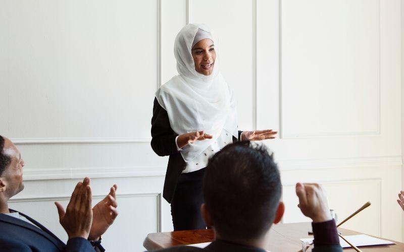 Sering Demam Panggung? 5 Rekomendasi Buku Ini Bisa Tingkatkan Skill Berbicara