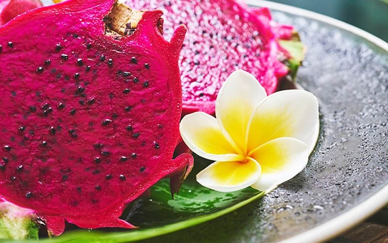 Gak Cuma Enak Dimakan, Berikut Manfaat Buah Naga untuk Kecantikan