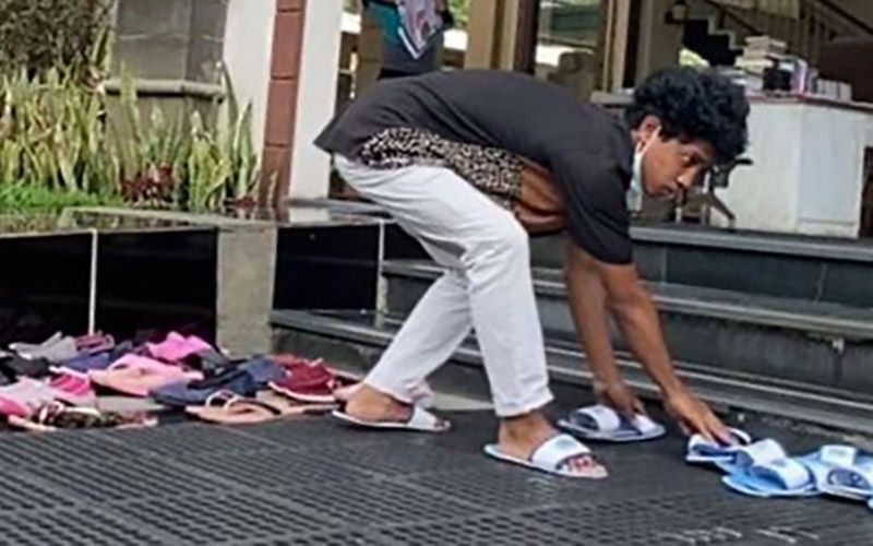 Remaja Laki-laki Pelayan Masjid ini Ternyata Anak Sultan