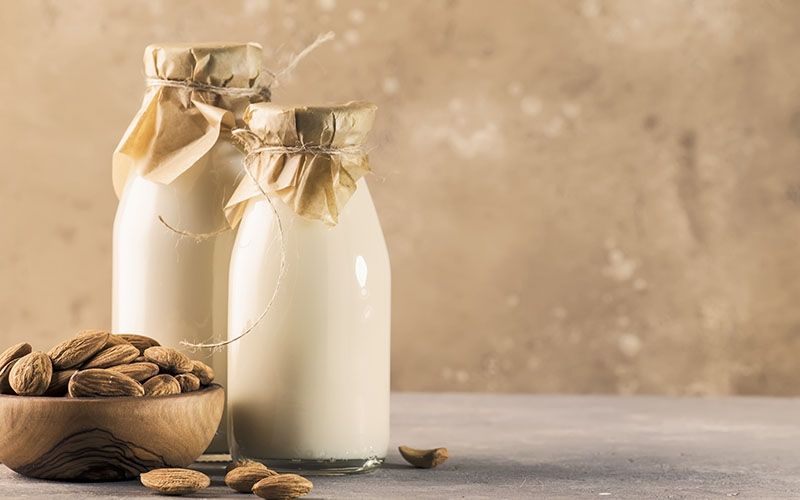 Sehat dan Lezat, Yuk Kenali Manfaat Susu Almond Bagi Kesehatan