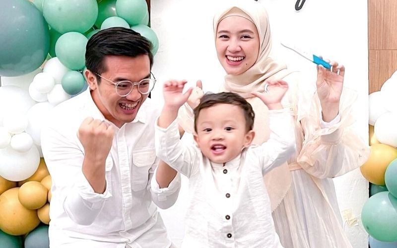 Hamil Anak Kedua, Selebgram Adinda Amira Beri Kejutan Sang Suami Wayan Ixora