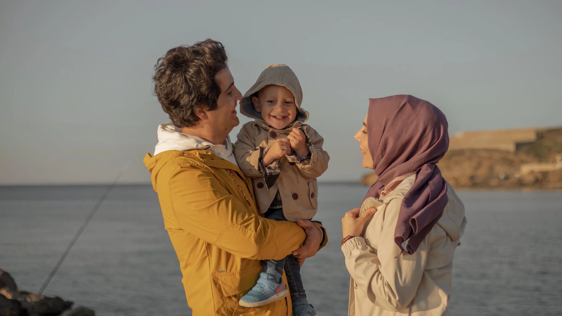 Tanggung Jawab Anak Laki-Laki Atas Ibunya, Meskipun Telah Menikah