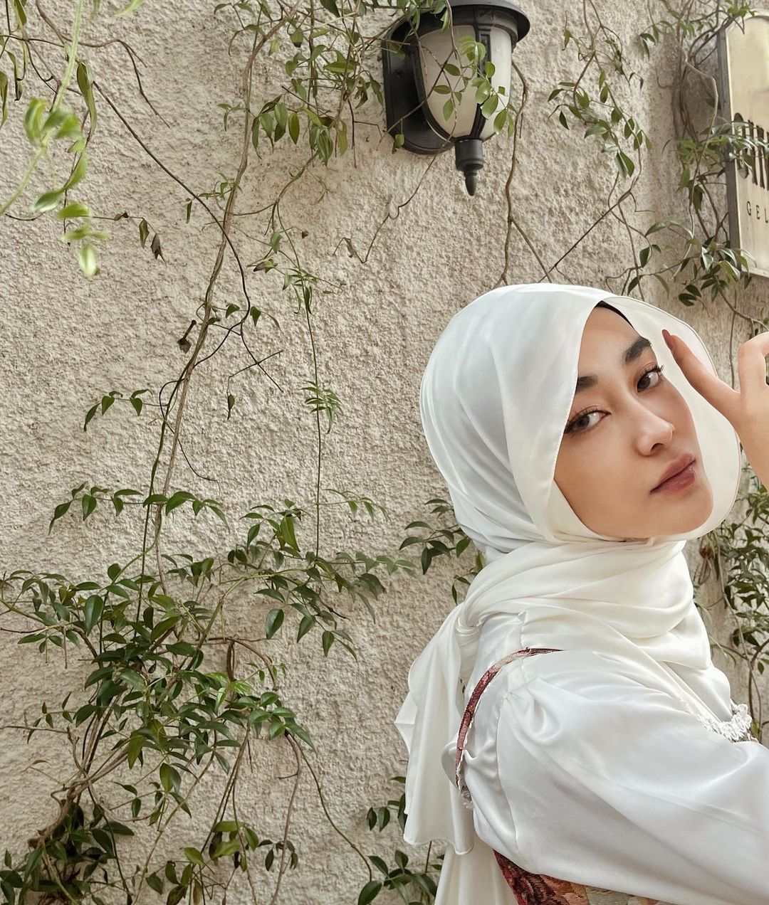 Mengenal Diniyah Nurmala Ayu, Selebgram Cantik Inspirasi Kawula Muda