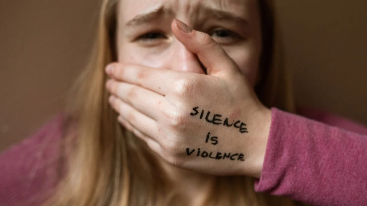 Sepanjang 17 Tahun, Polisi London Akui Melakukan 24 Pemerkosaan dan Pelecehan Seksual