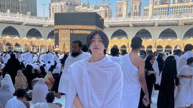 Artis Korea Selatan Mualaf Daud Kim, Kembali Tunaikan Ibadah Umrah Pasca Putuskan Berhijrah