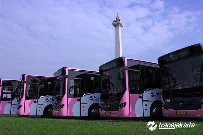 Transjakarta Tambah Armada Bus Pink Guna Meminimalisir Kasus Pelecehan Seksual